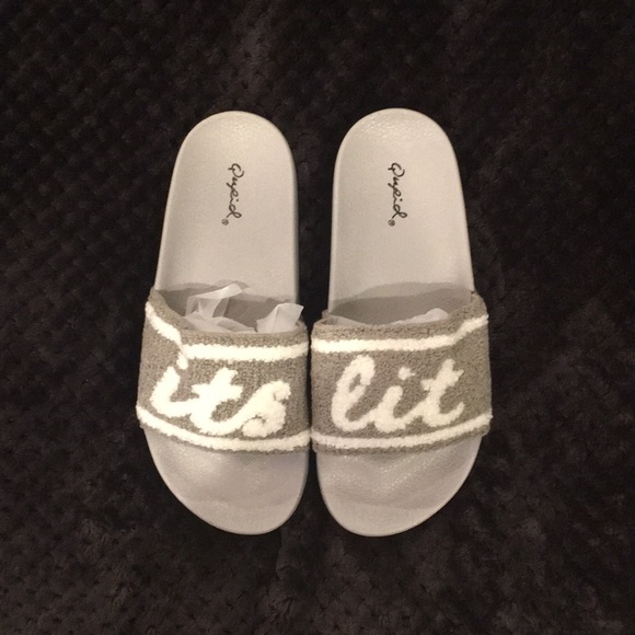 NWT It's Lit Comfy Slides - Picture 3 of 4